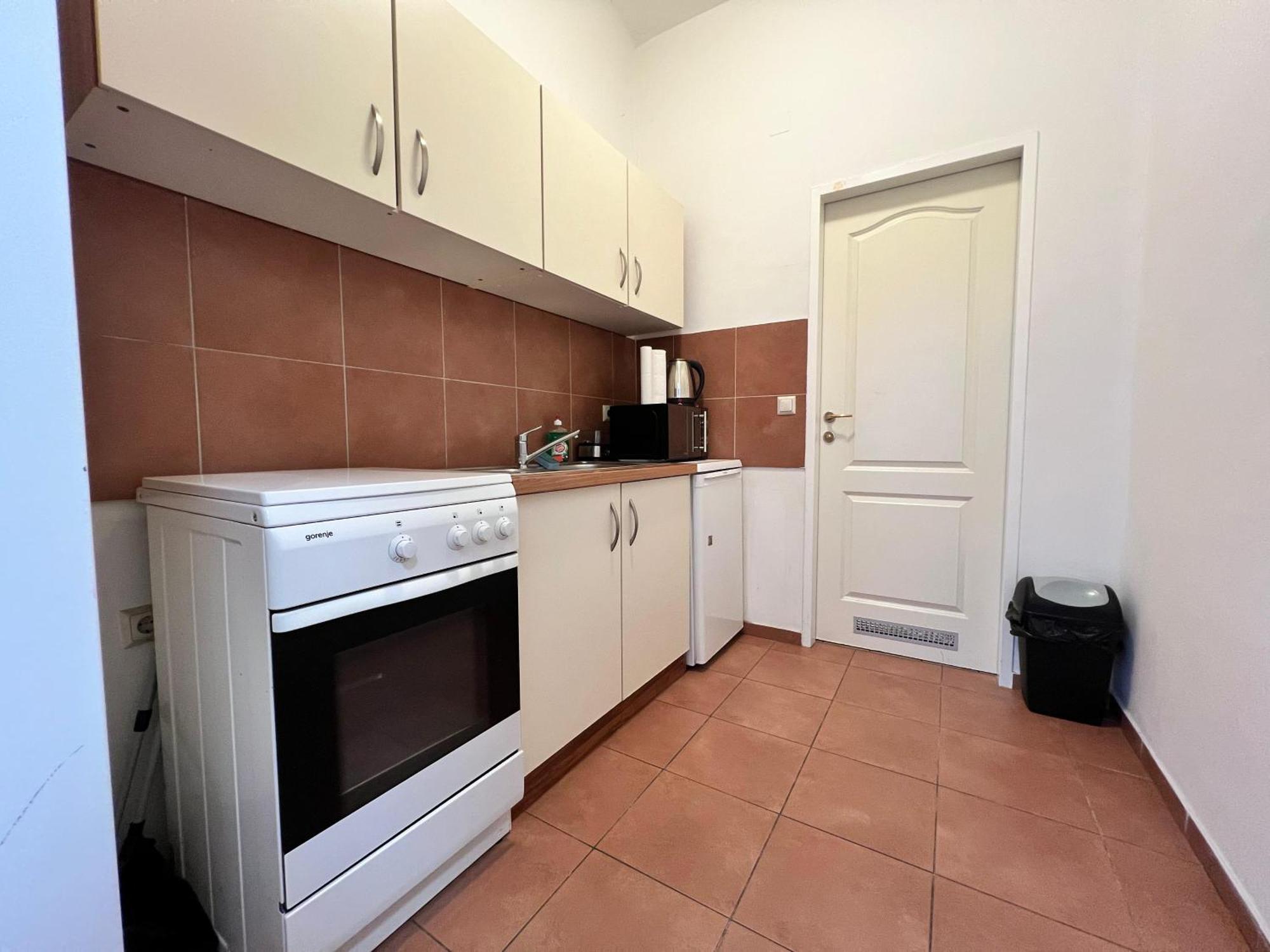 וינה Charming 1Br Apartment Perfect For Long Stays מראה חיצוני תמונה